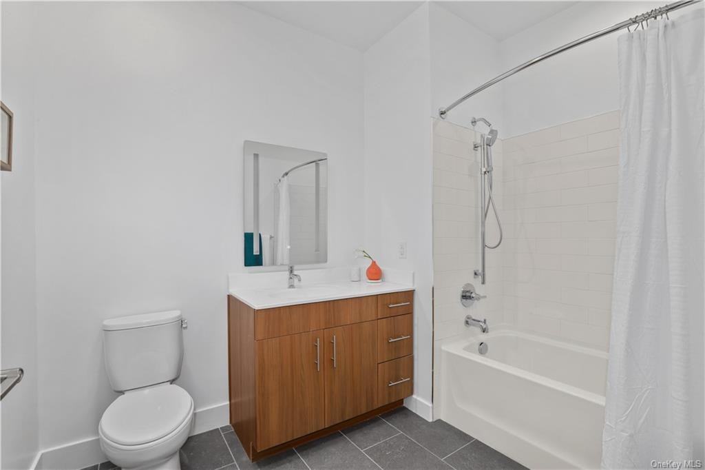 194 1/2 S Main St #194-314 - Photo 2 of 19