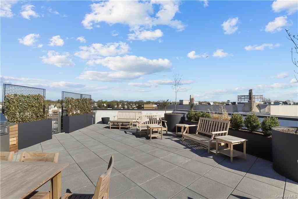 194 1/2 S Main St #194-314 - Photo 3 of 19