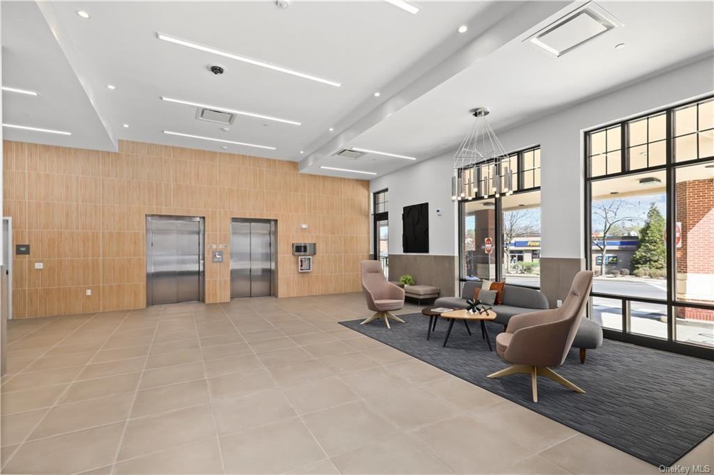 194 1/2 S Main St #194-314 - Photo 4 of 19