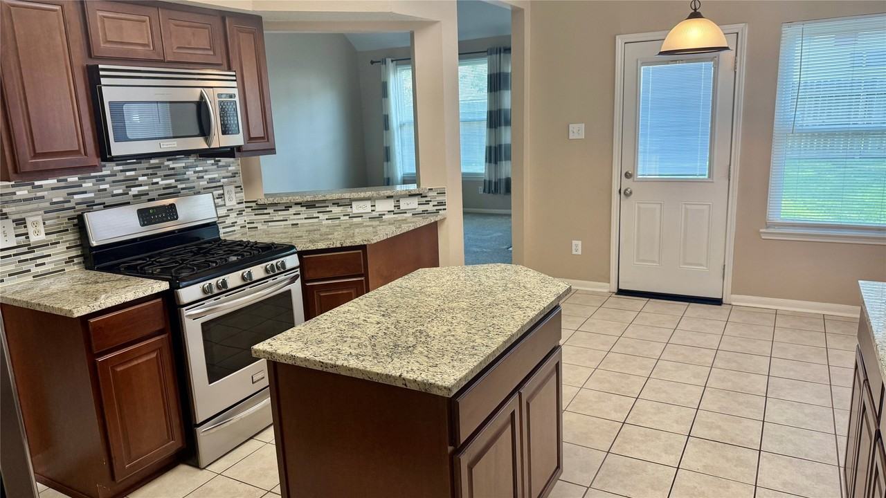 1602 Stoney Park Dr #1602 - Photo 7 of 18