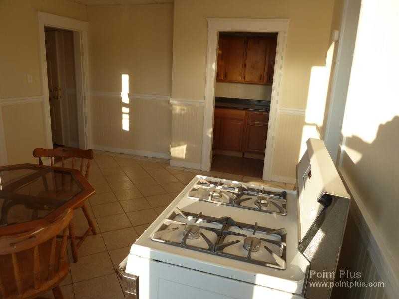 70 Canterbury St 4 - Photo 3 of 23