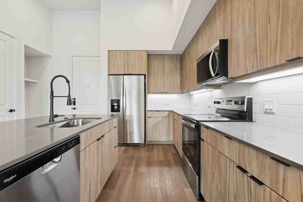 Lirica - Photo 6 of 14