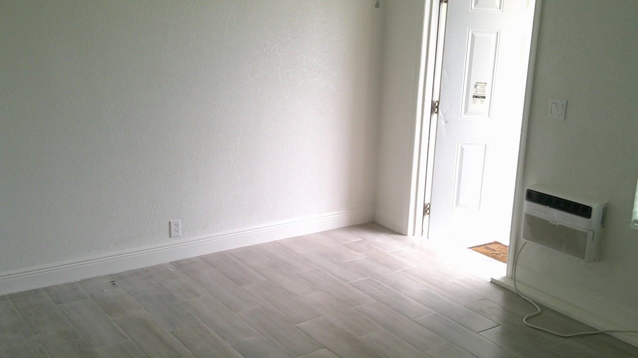 900 W 9th St #900 - Photo 2 of 29