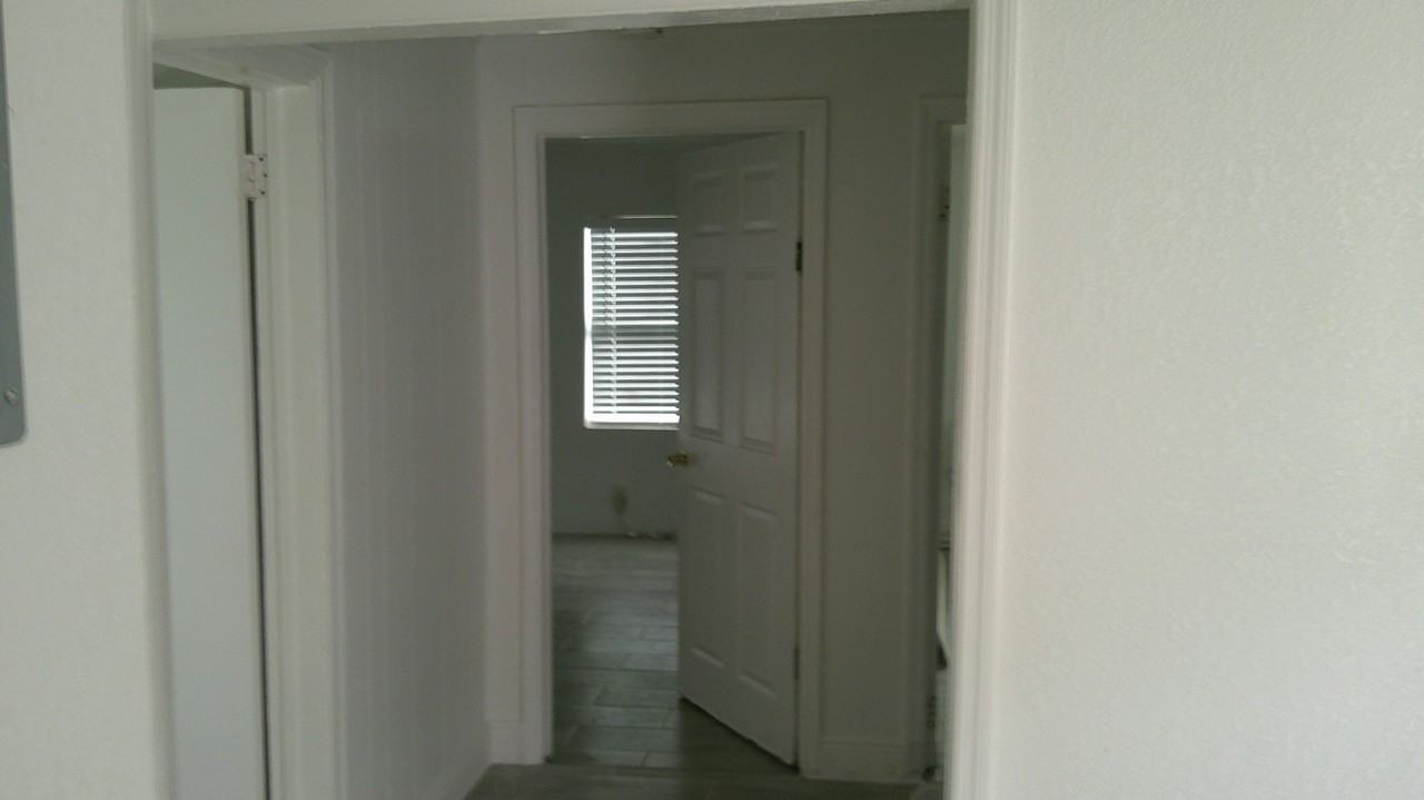 900 W 9th St #900 - Photo 7 of 29