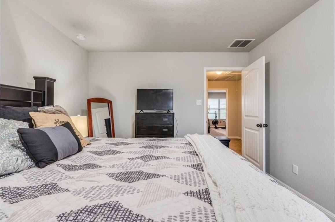 2001 Herzog #2001 - Photo 3 of 35