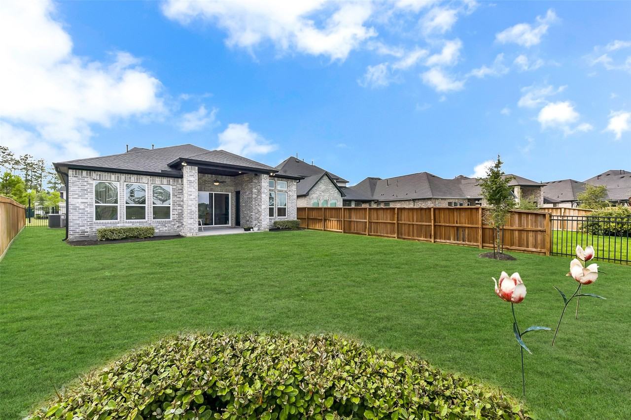 28289 Emerald Bnd #28289 - Photo 2 of 39