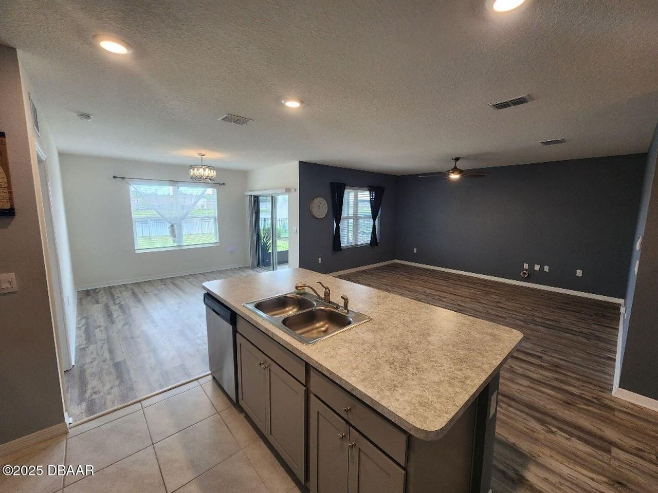 915 Noble New Smyrna Beach #915 - Photo 3 of 25