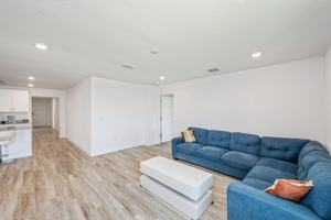 featured image of 103 Riverwalk Cir #103