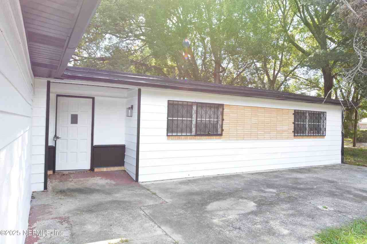 6672 Kinlock Dr #6672 - Photo 3 of 15