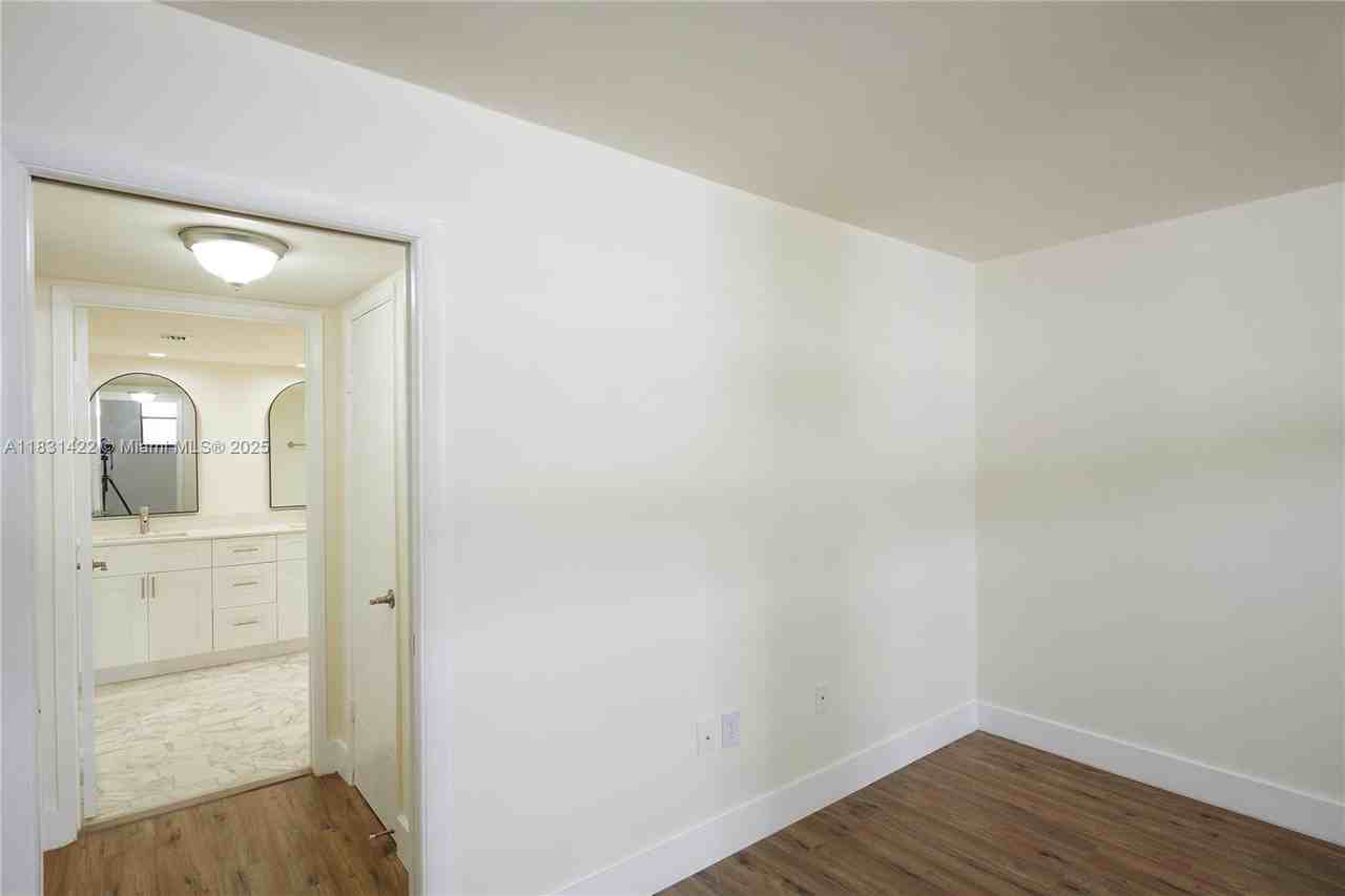 Millionaire's Row #5845-304 - Photo 4 of 26