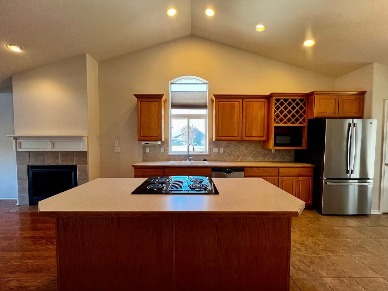 8800 Midvale Road - Photo 6 of 24