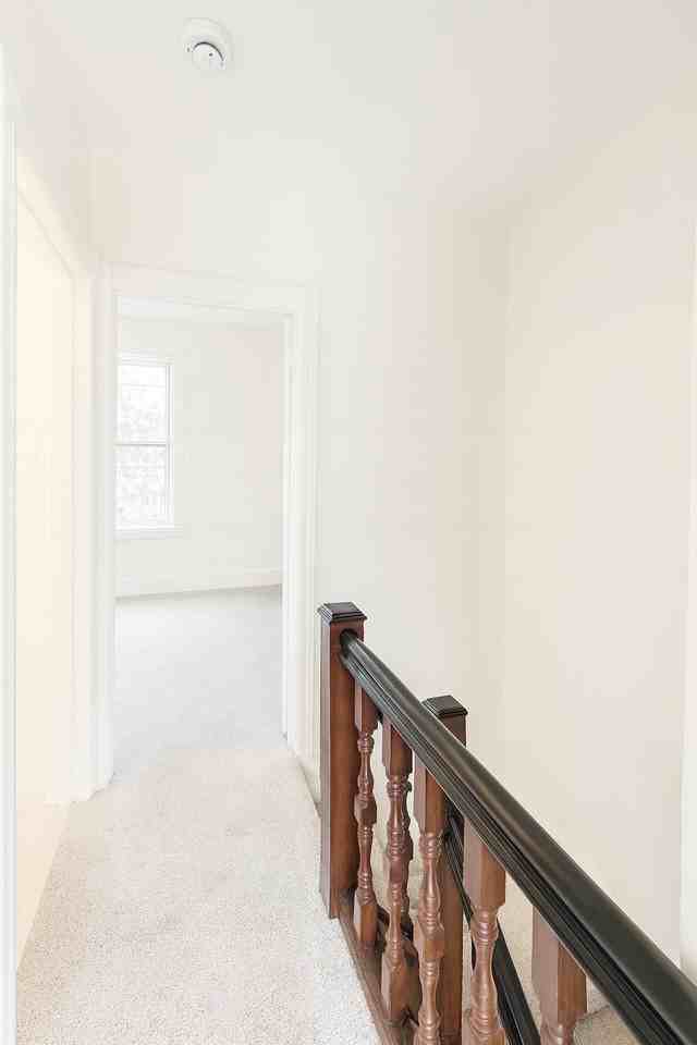 630 E Thayer St - Photo 7 of 17