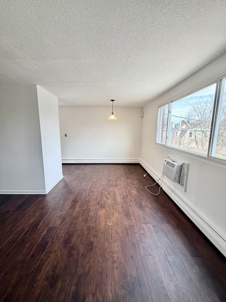 6518 N Camac St #B - Photo 5 of 22