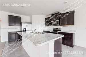 featured image of 5305 Fantasy Drive