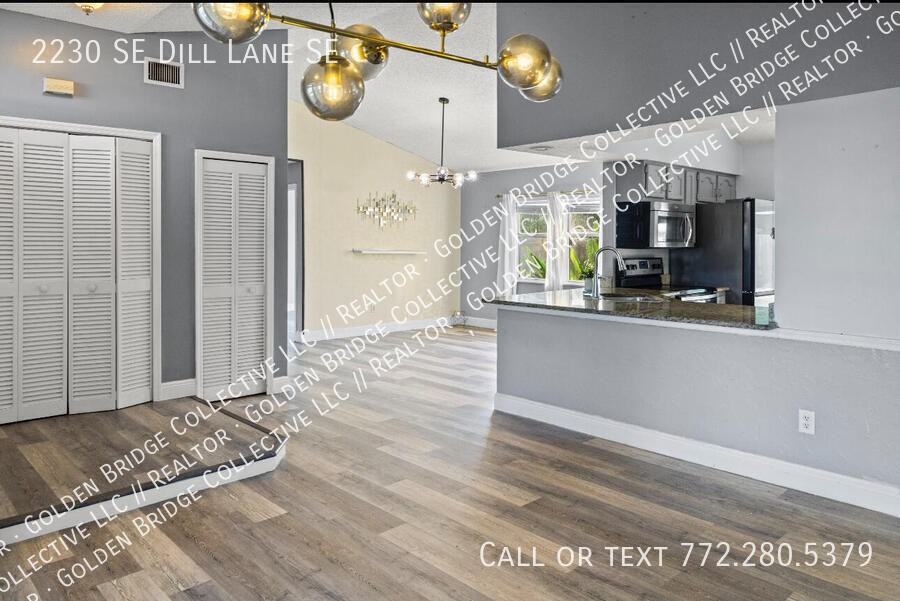 2230 Se Dill Ln - Photo 4 of 8