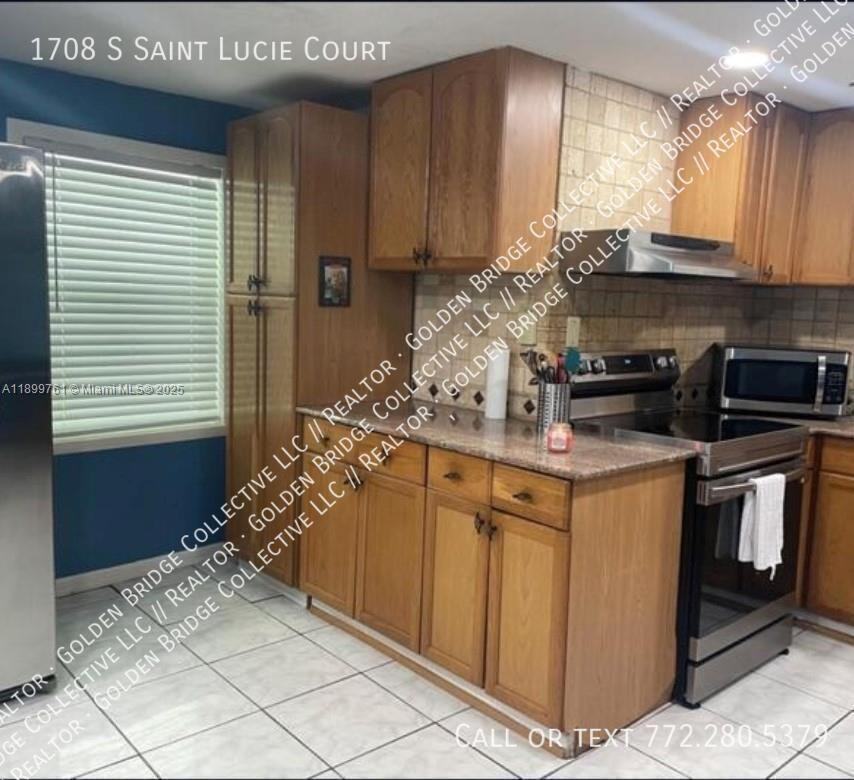 1708 S Saint Lucie Court - Photo 2 of 6