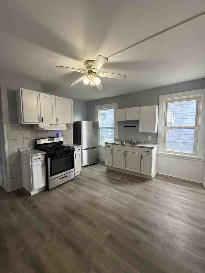 96 Sargeant Street #FL1