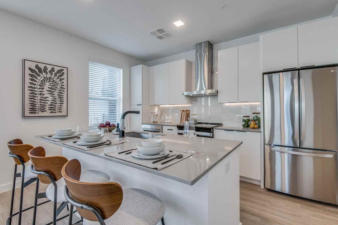 Hazel by the Galleria - Photo 4 of 35