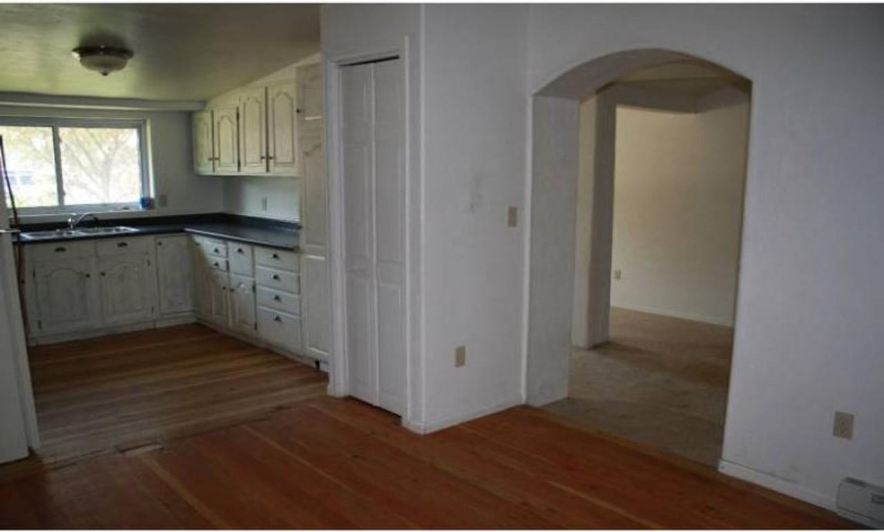 202 South 11th Street - Photo 3 of 6