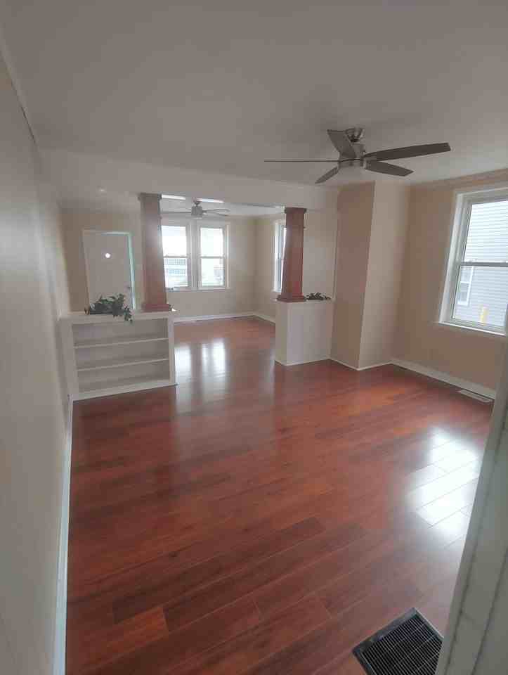 213 Martin Street - Photo 2 of 20
