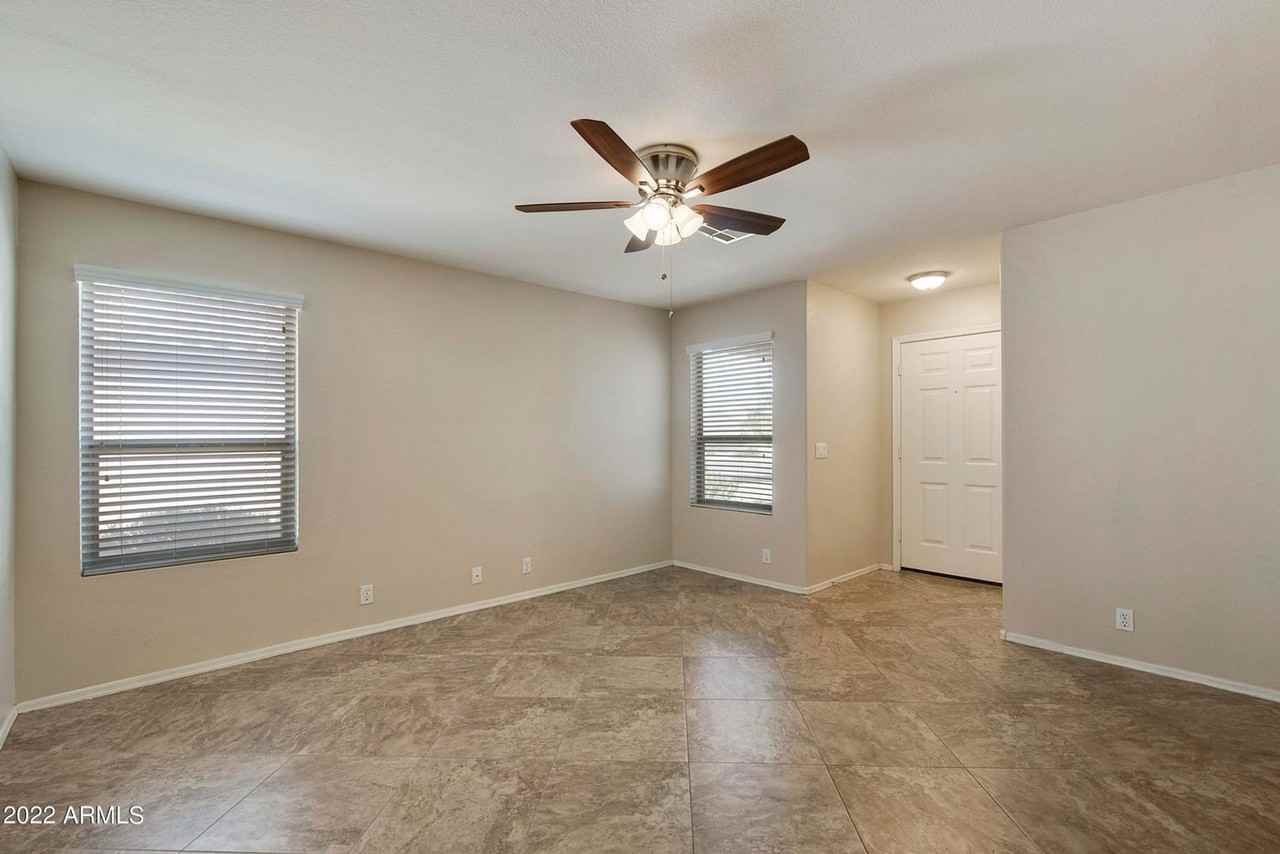 15736 W Post Dr - Photo 7 of 27