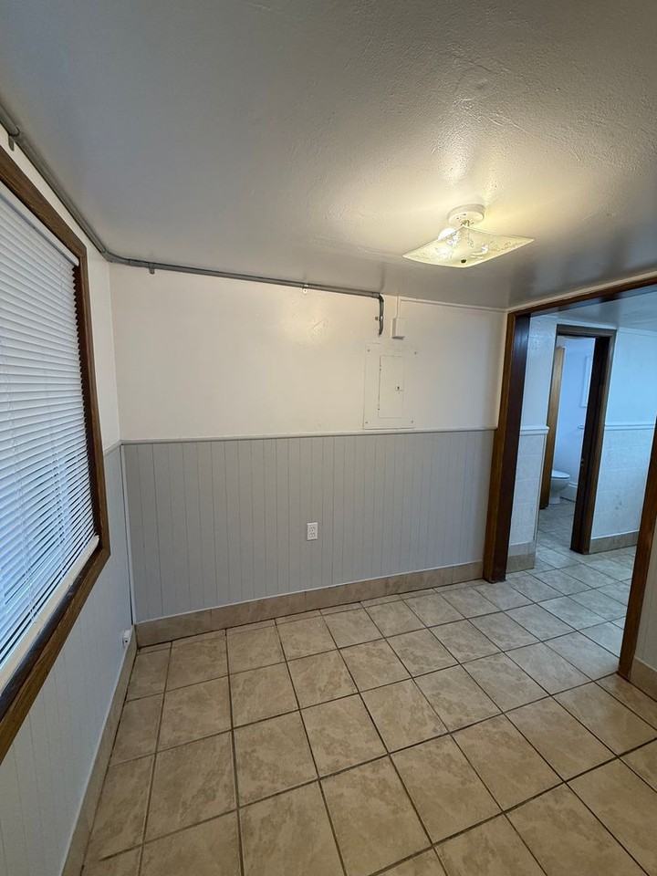 Cottage Apartments - Photo 3 of 20