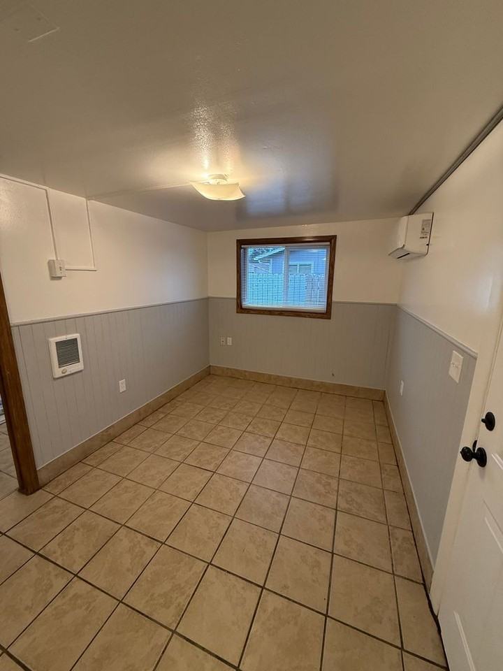 Cottage Apartments - Photo 4 of 20