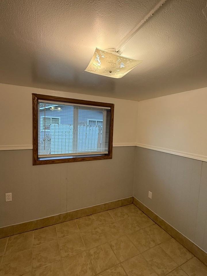 Cottage Apartments - Photo 6 of 20