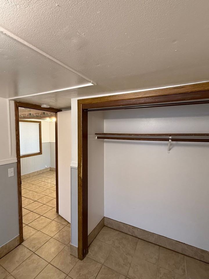 Cottage Apartments - Photo 7 of 20