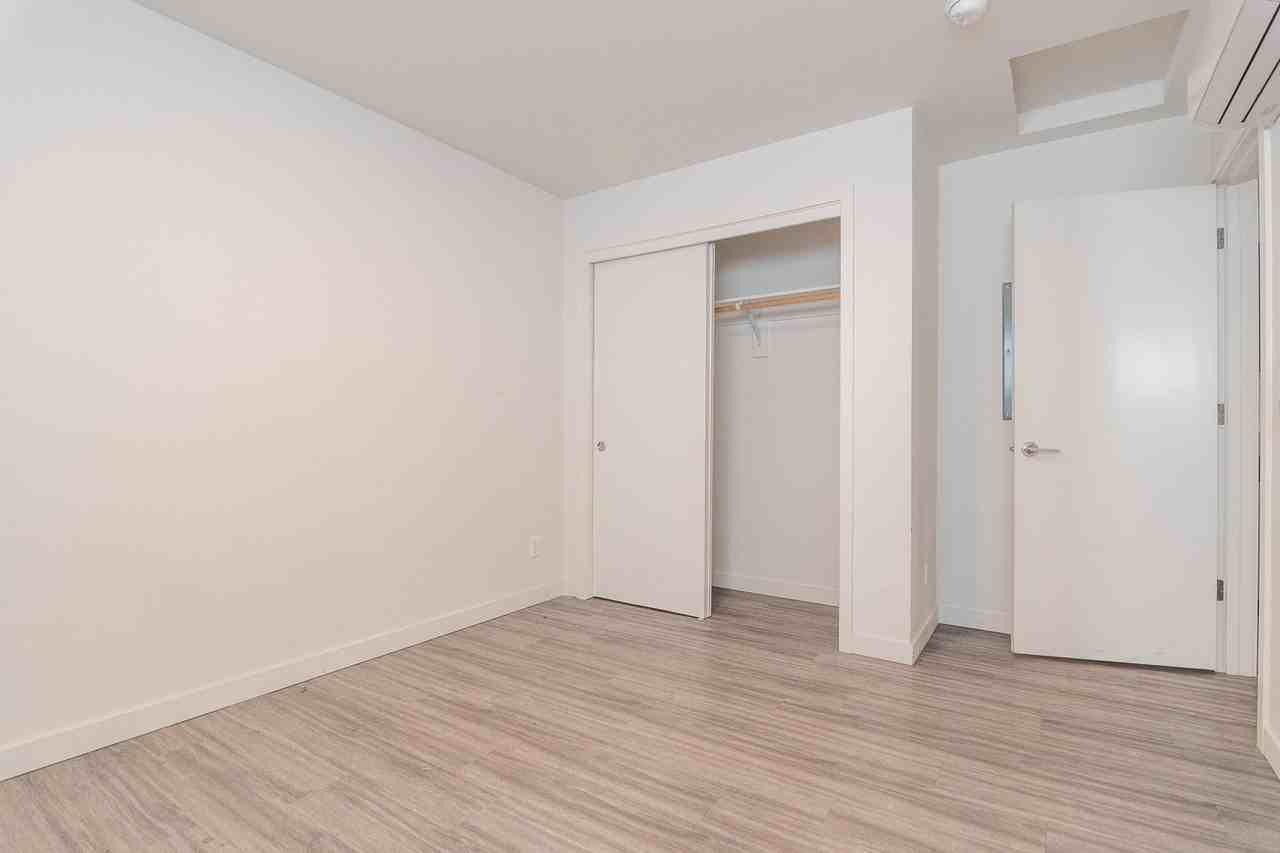 4626 N Maryland Ave - Photo 7 of 24