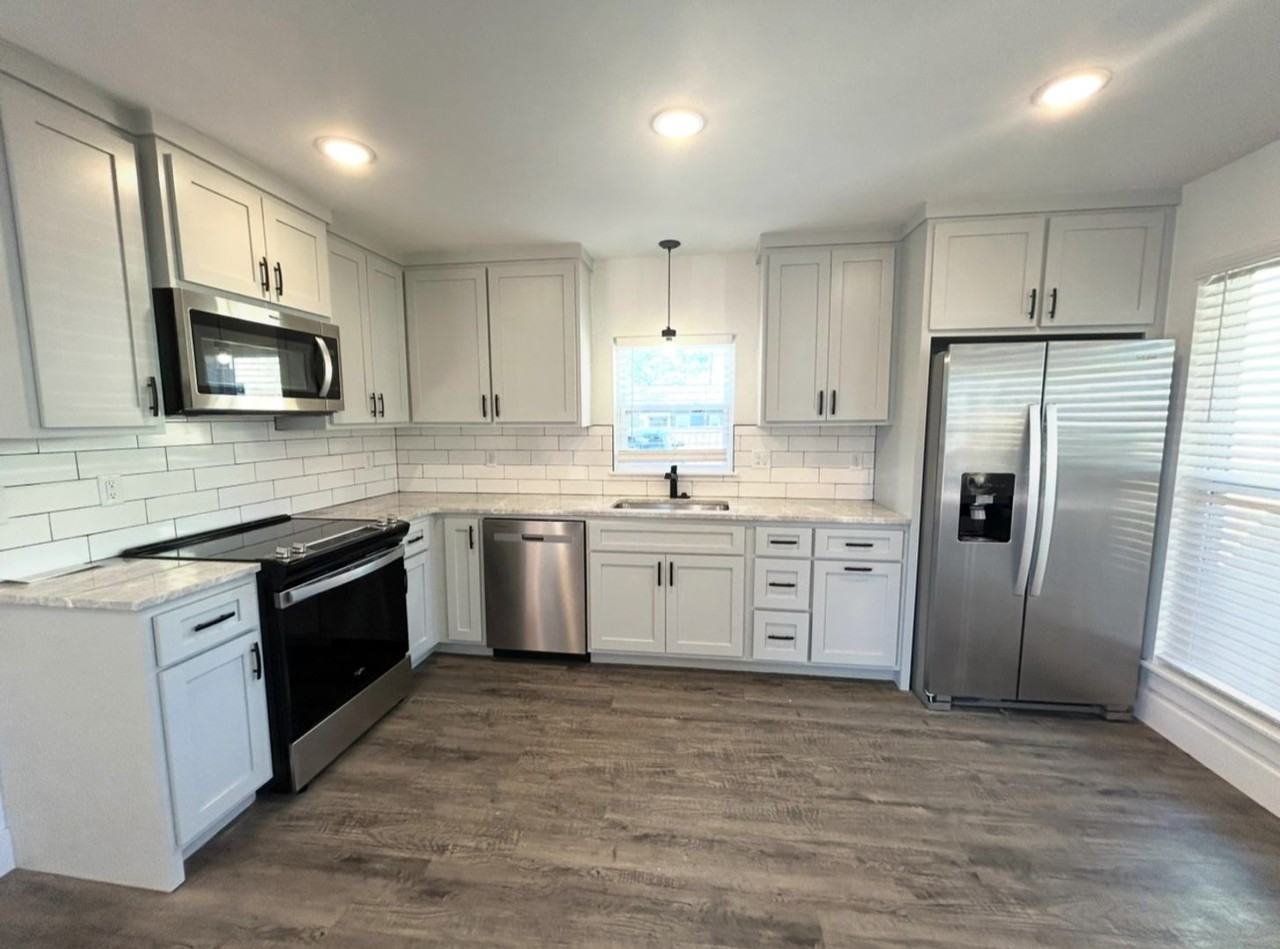 1453 S Washington Ave - Photo 3 of 21