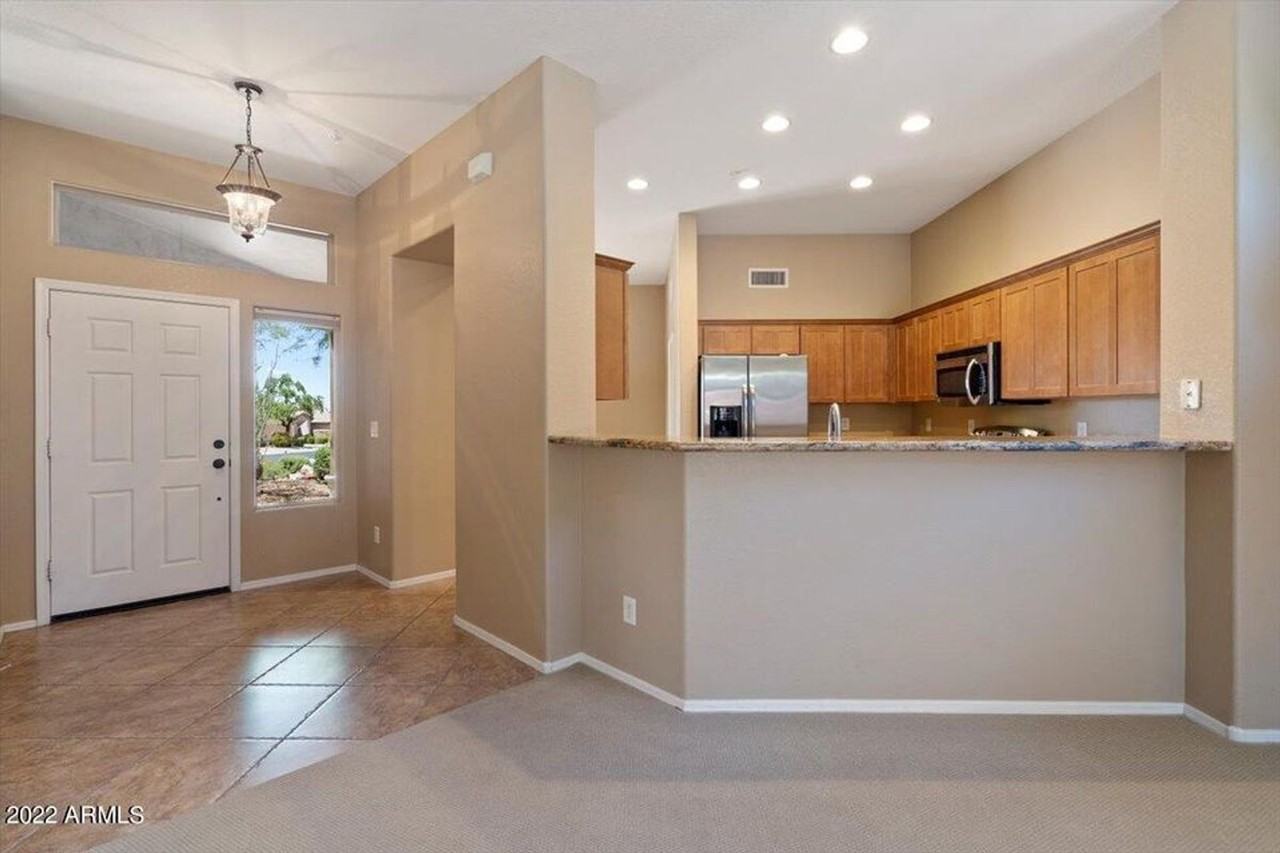 23043 89th Place - Photo 3 of 30