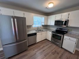 featured image of 1000 Creekside Drive