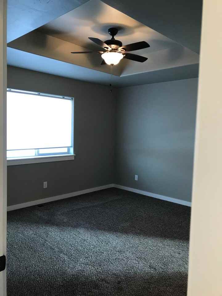 160 Boulder Dr - Photo 4 of 9