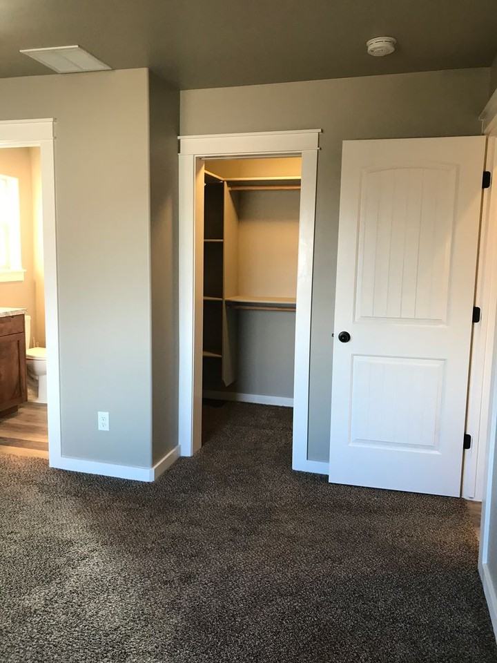 160 Boulder Dr - Photo 5 of 9