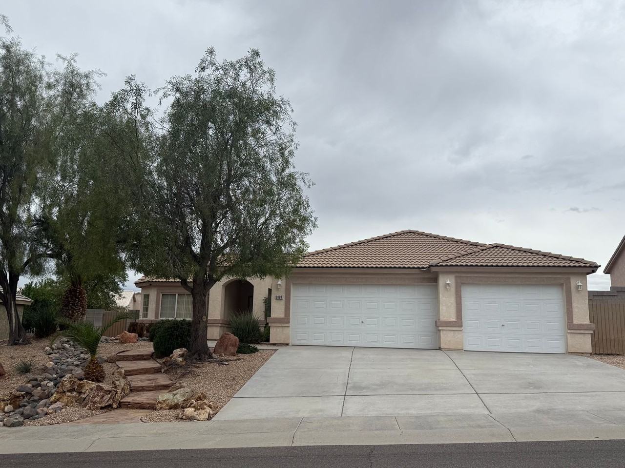 2863 Ventana Dr - Photo 2 of 42