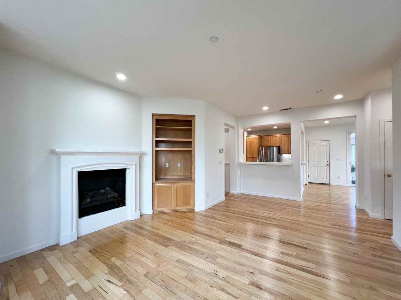 905 Elwood Court - Photo 6 of 32