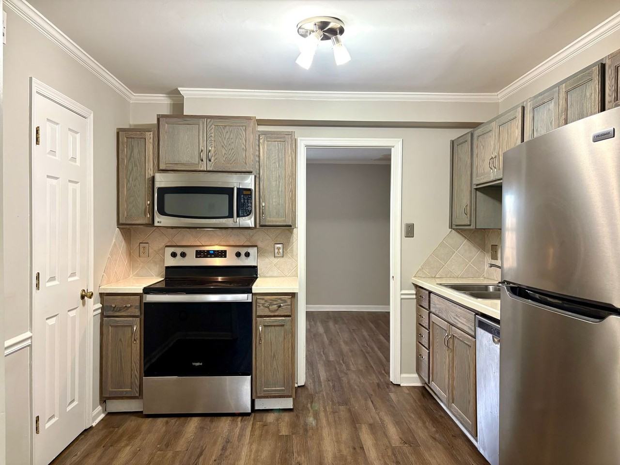 4810 Tower Rd Unit B - Photo 6 of 20