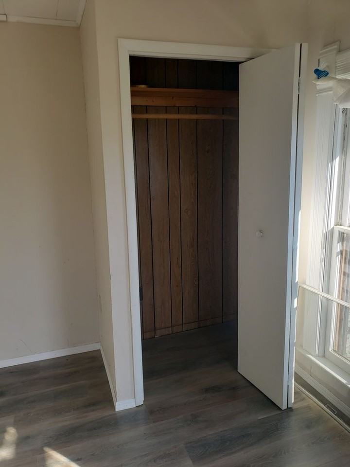 737 1/2 High Ave - Photo 4 of 8