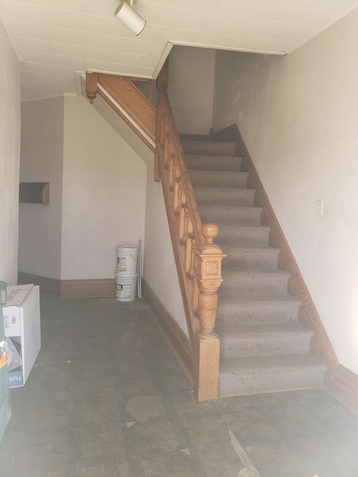 737 1/2 High Ave - Photo 6 of 8