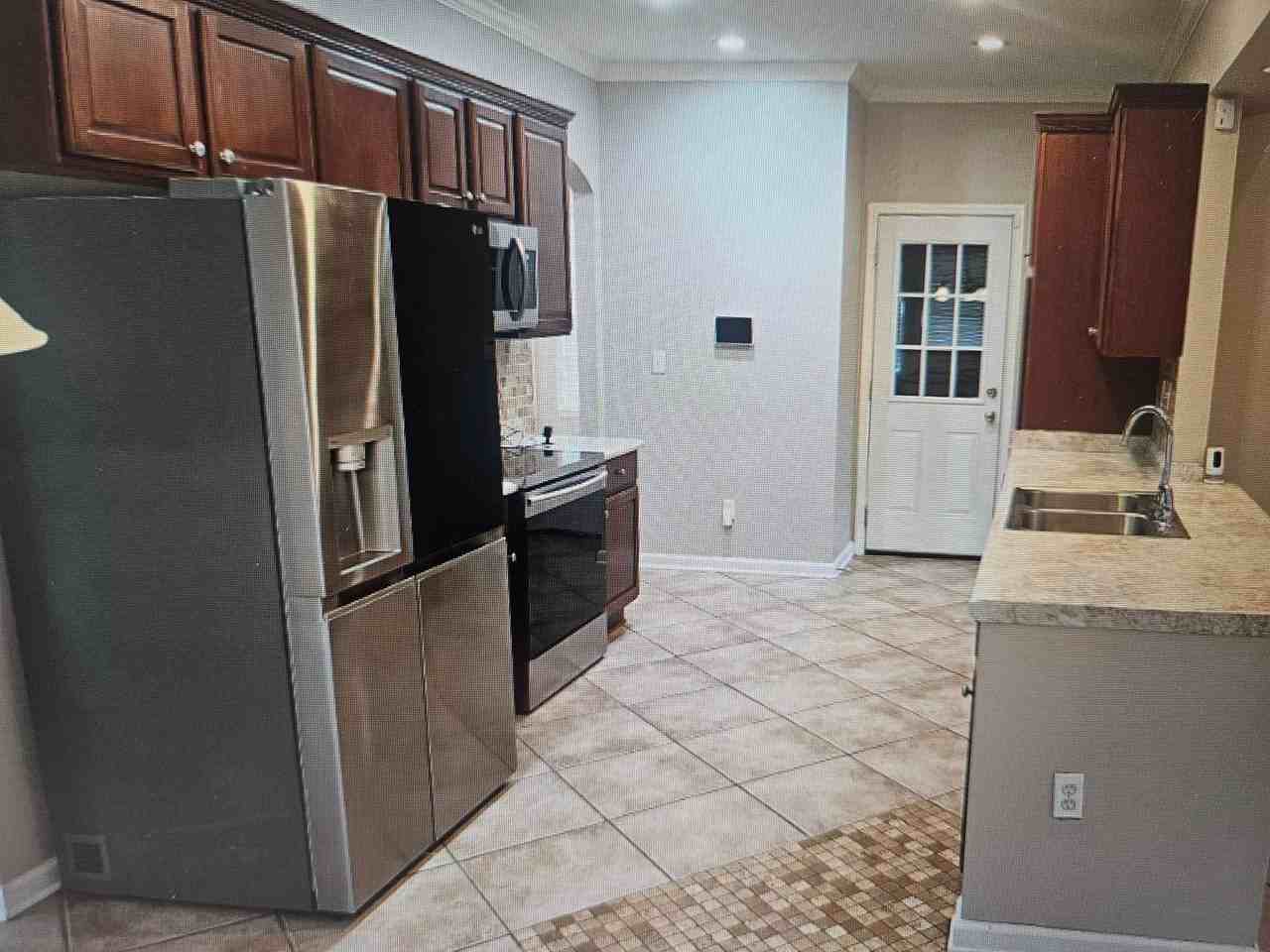 8156 Old Brownsville Rd - Photo 3 of 11