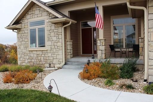 820 Locharno Dr - Photo 3 of 78