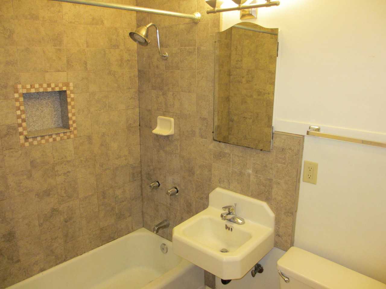 417-421 Normal Ave - Photo 7 of 19