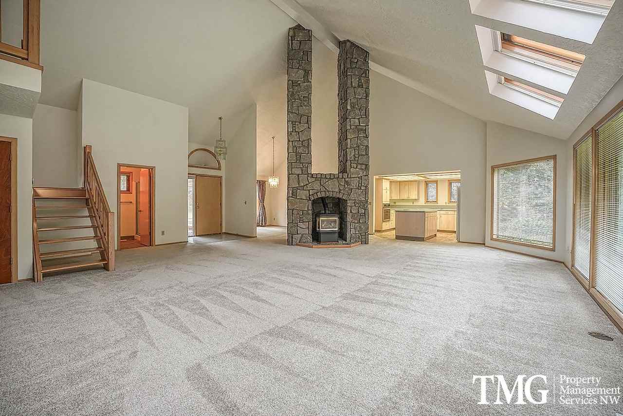 2620 R St - Photo 6 of 50