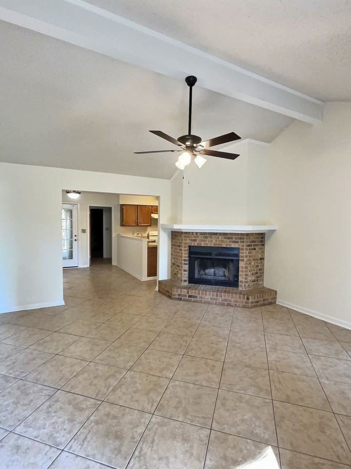 9216 Point Aux Chenes Rd - Photo 3 of 36