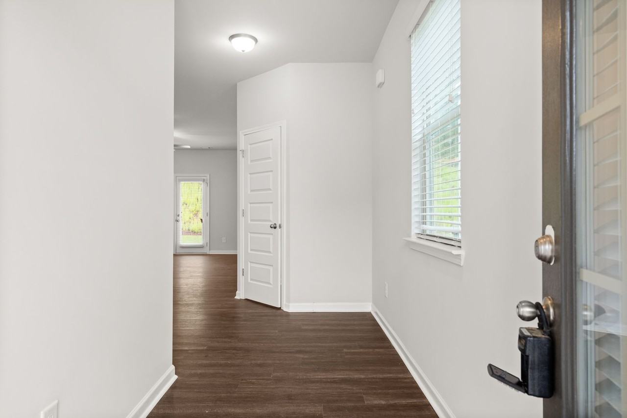 2345 Deerhaven Crossing - Photo 2 of 28