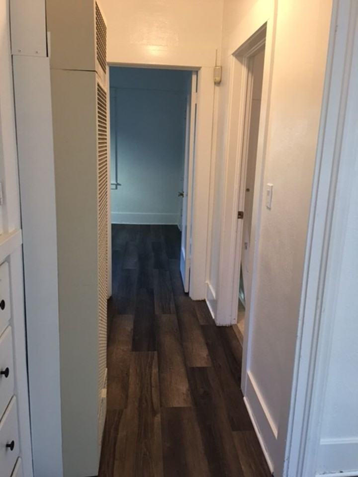 723 13th St - Photo 4 of 8