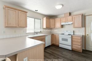 featured image of 7432 Se Augusta Ct