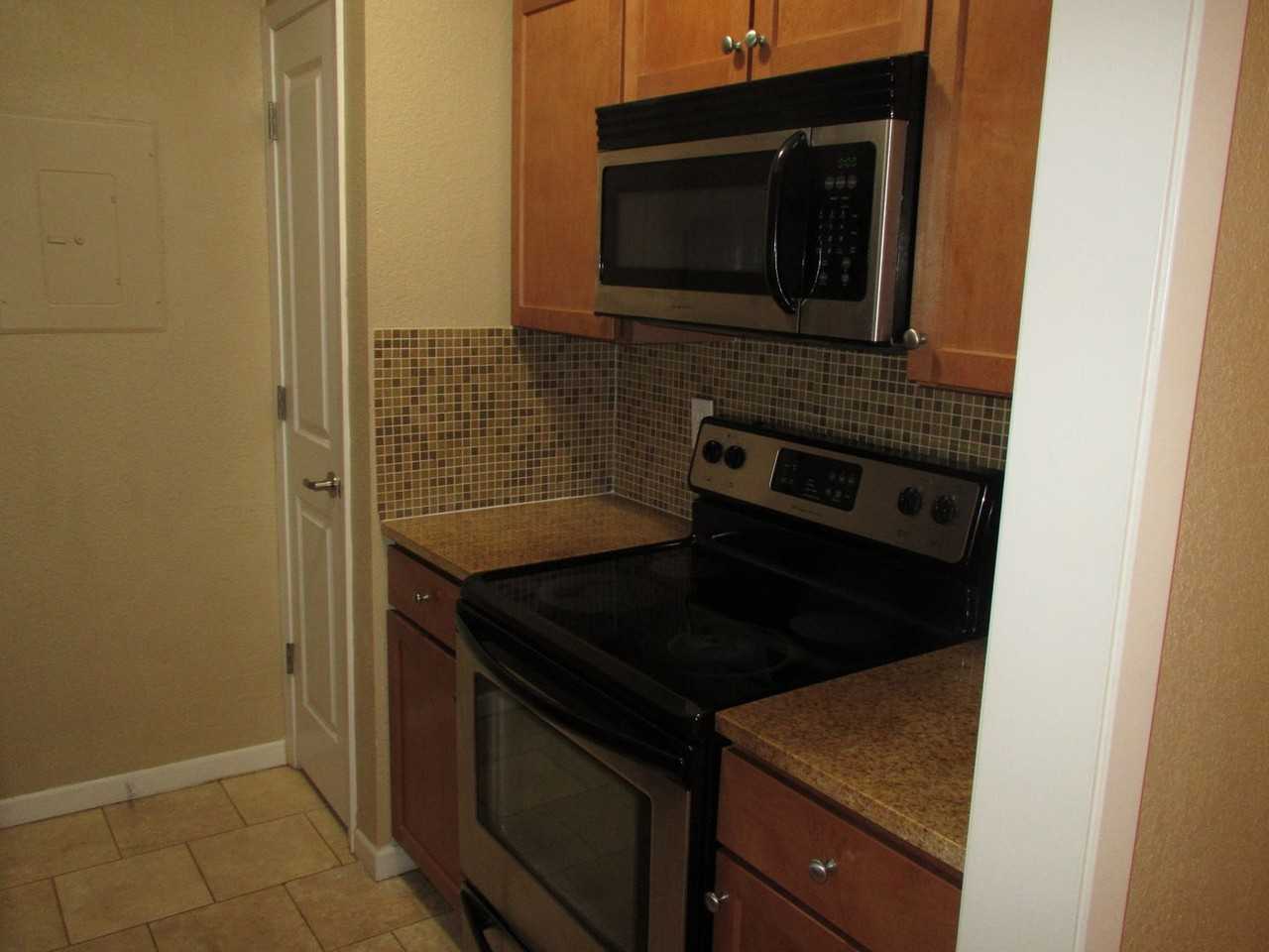 3204 Menchaca Rd - Photo 7 of 14