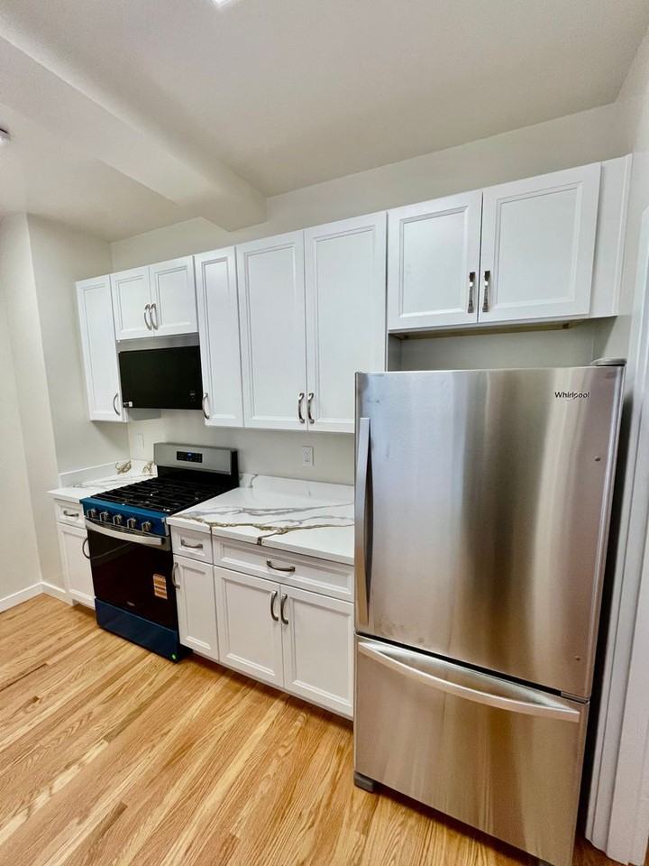 2665 Chestnut St #1 - Photo 5 of 8